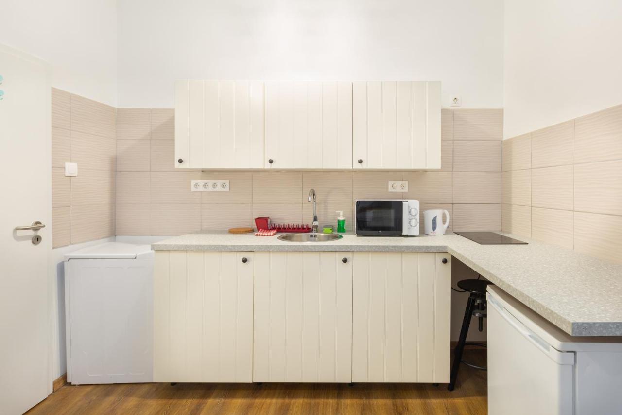 Nepszinhaz 16 Tiny Studios บูดาเปสต์ ภายนอก รูปภาพ